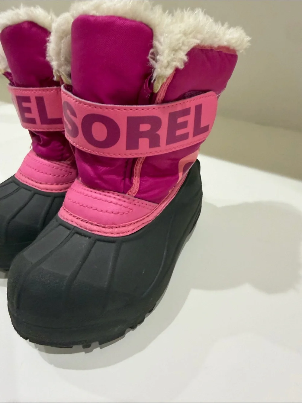 Sorel Kids' Pink and Magenta Winter Boots